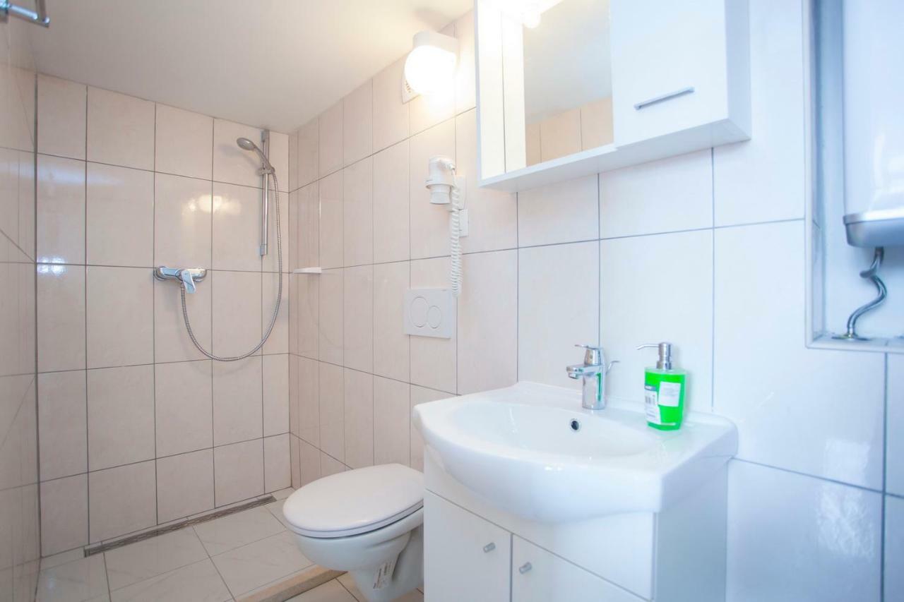 Apartments Vlado Podgora Bagian luar foto