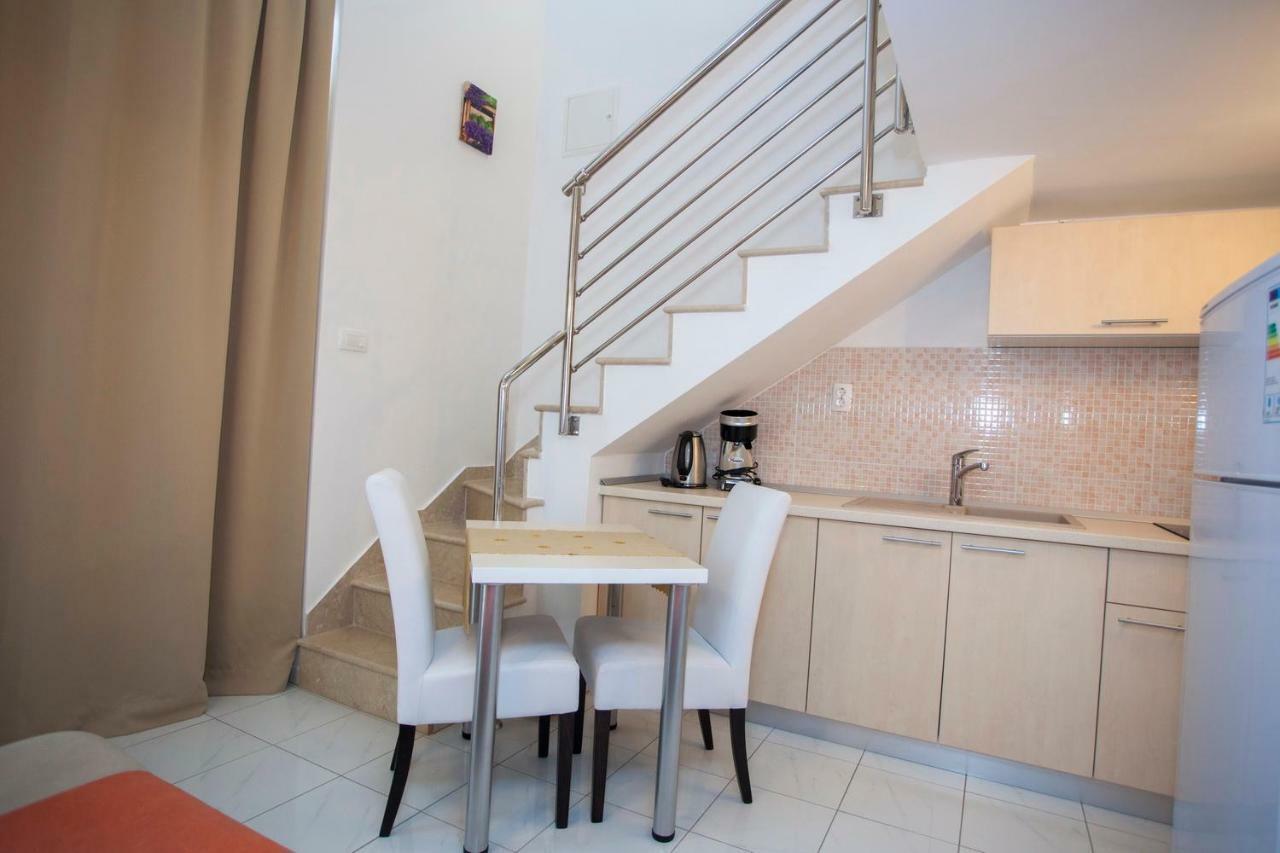 Apartments Vlado Podgora Bagian luar foto