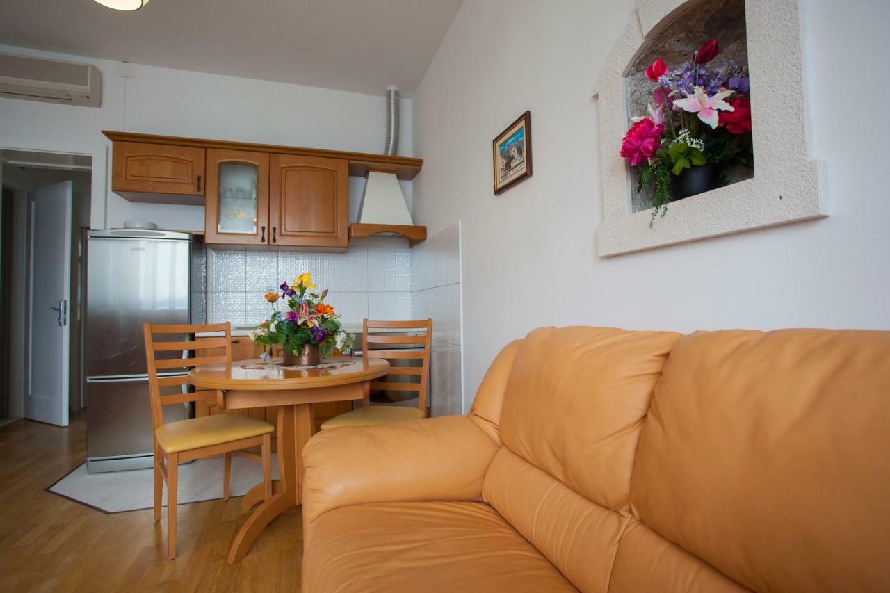 Apartments Vlado Podgora Bagian luar foto
