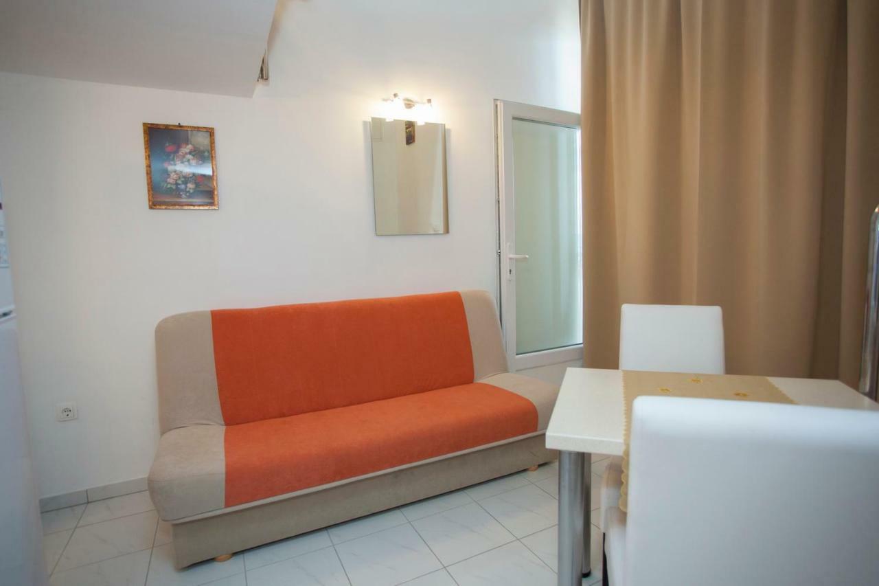 Apartments Vlado Podgora Bagian luar foto